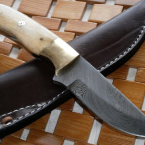 Damascus Steel Hunting Knife