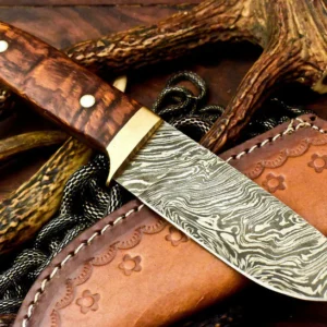 Custom Handmade Damascus Hunting Skinning Blade – Full Tang Camping Knife